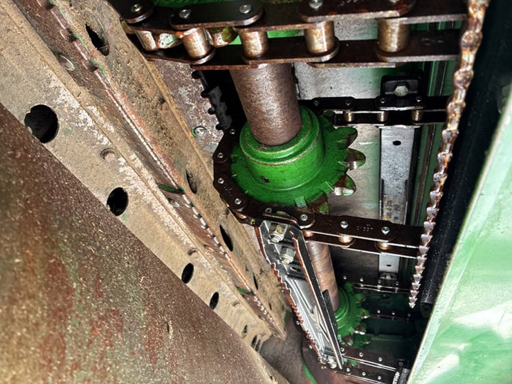 2015-john-deere-s680-image-27