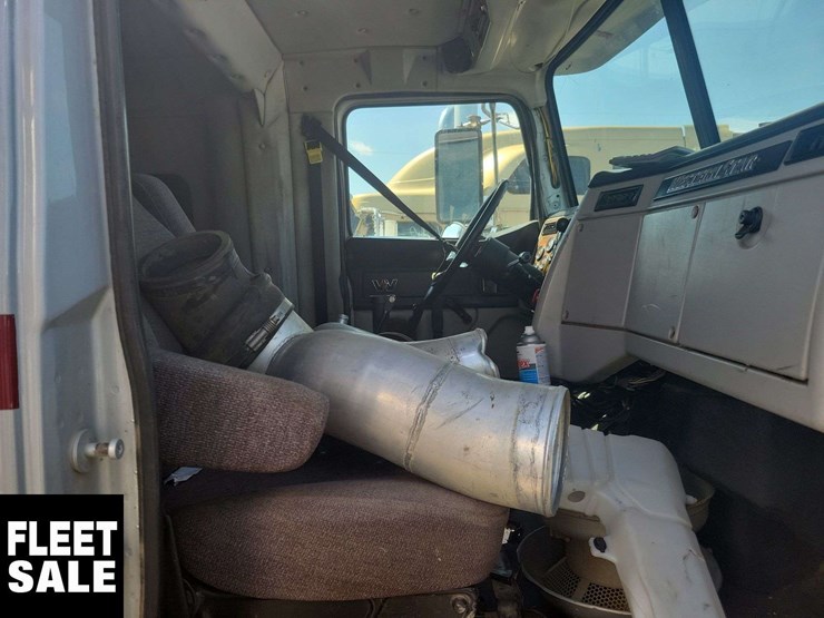 2014-western-star-4900-image-18