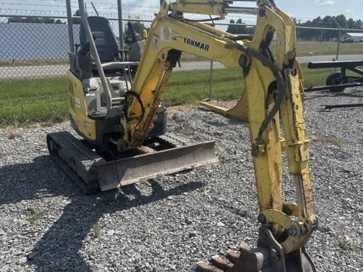 yanmar-vio17-image-4