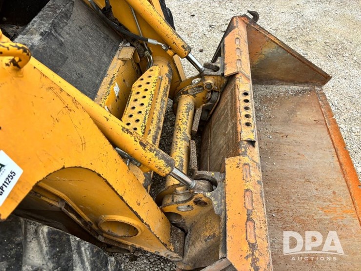 john-deere-250-image-42