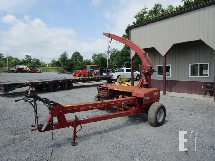 new-holland-790-image-2
