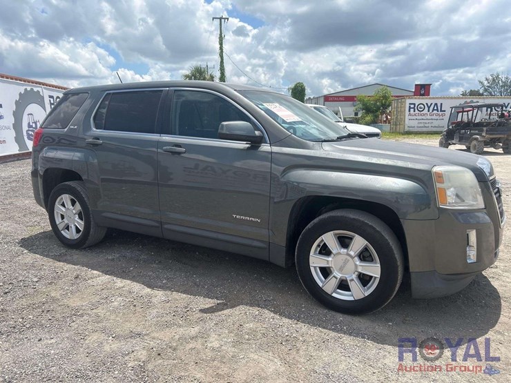 2013-gmc-terrain-sle-image-2