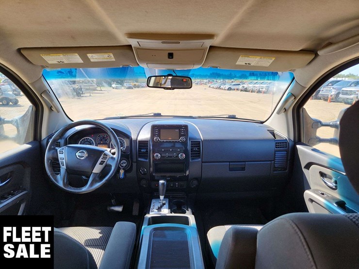 2015-nissan-titan-image-12
