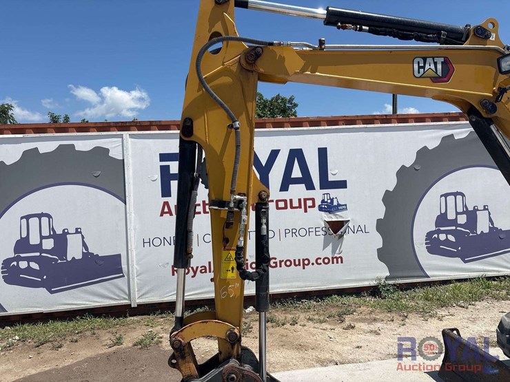 2021-caterpillar-304e2-mini-excavator-image-15