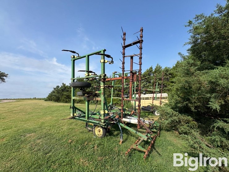 john-deere-30-image-7