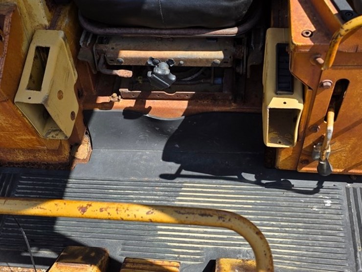 1989-caterpillar-953-image-57