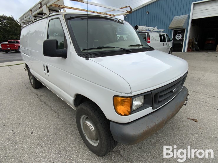 2007-ford-e350-image-14
