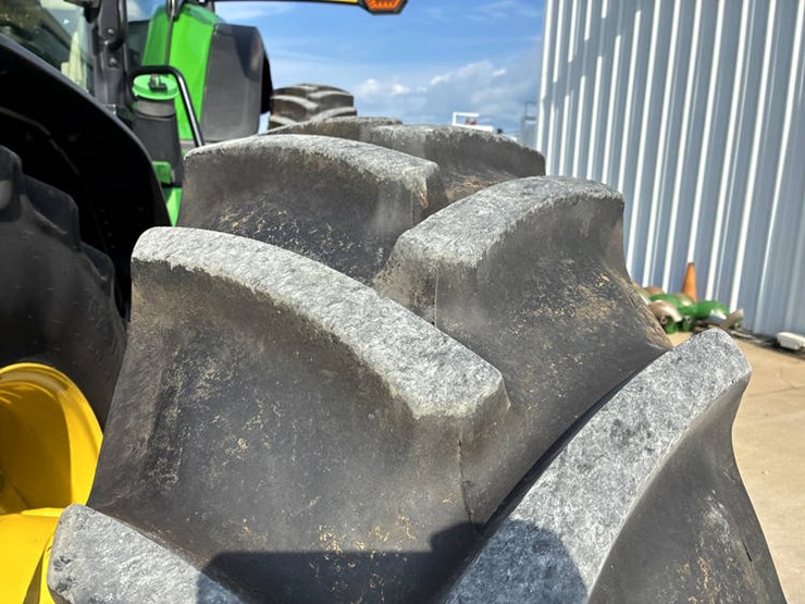 2022-john-deere-8r-310-image-52
