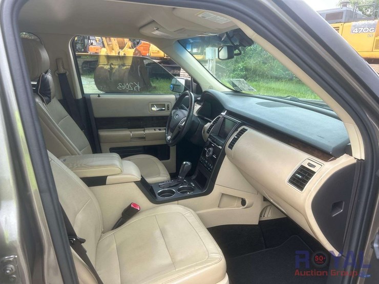 2013-ford-flex-image-18