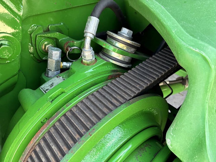 2013-john-deere-s670-image-11