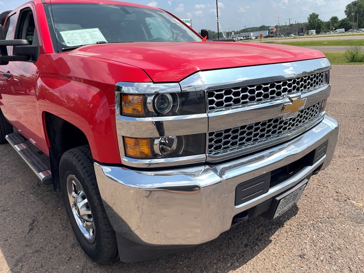 2019-chevrolet-silverado-2500-image-11