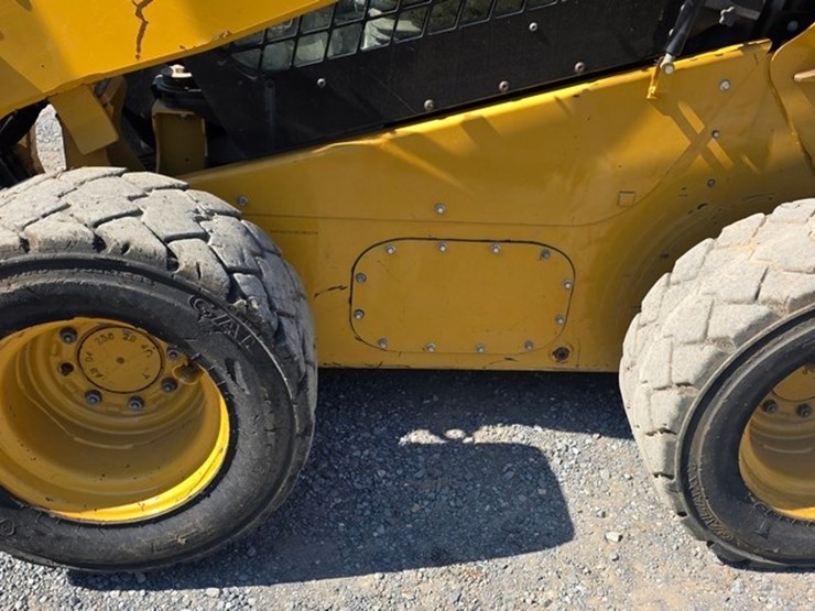 2012-caterpillar-272c-image-26
