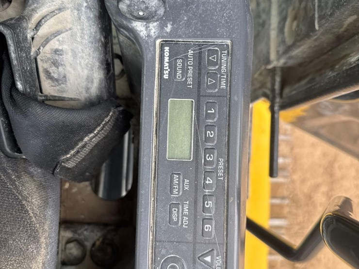 2023-komatsu-pc360-lc-11-image-33