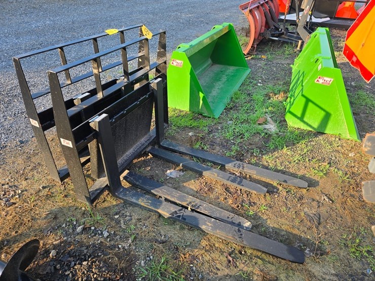 new-walk-behind-pallet-forks-image-4