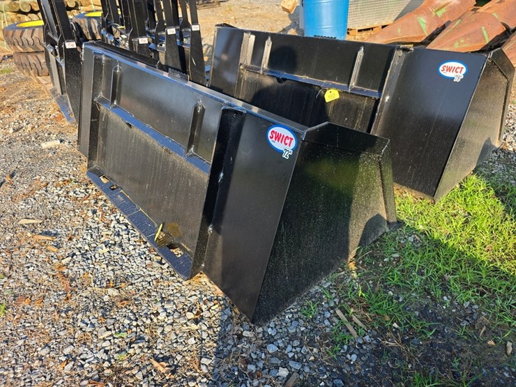 new-swict-72"-skidloader-material-bucket-image-1