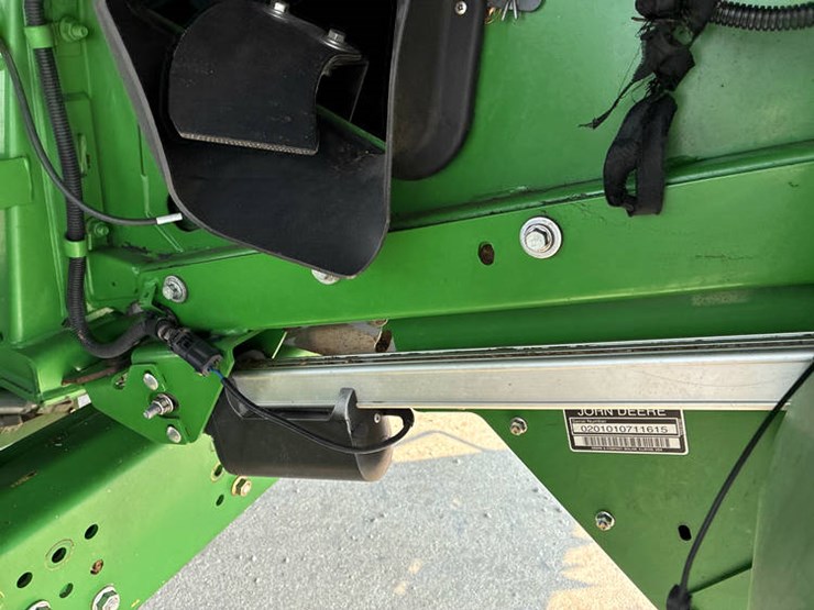 2014-john-deere-s690-image-53