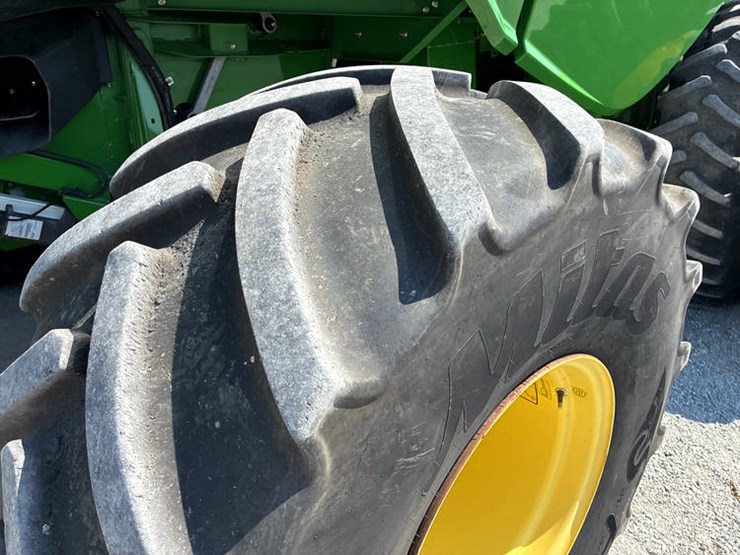 2013-john-deere-s690-image-45