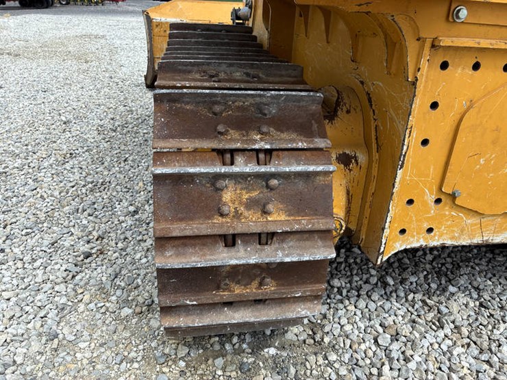 2022-john-deere-450-image-56