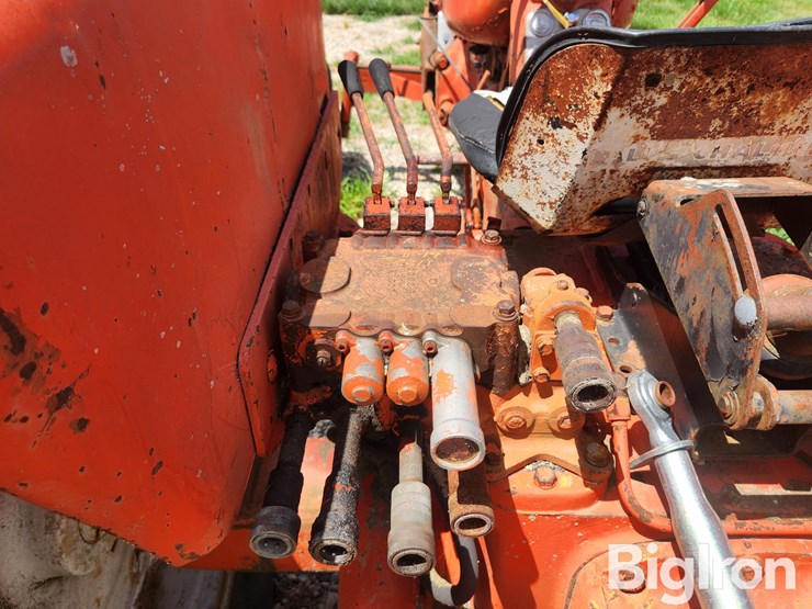 1965-allis-chalmers-d19-image-12