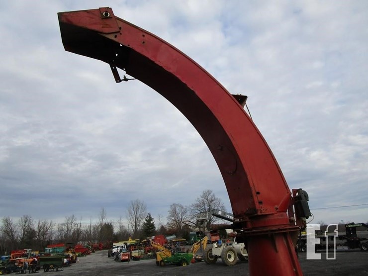 new-holland-718-image-7