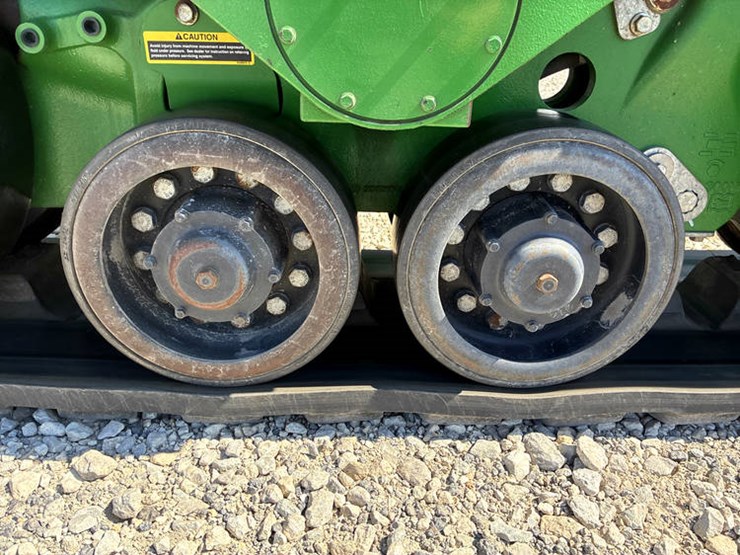 2020-john-deere-8rx-410-image-68