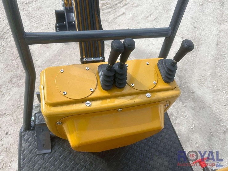 unused-2025-cfg-industry-mx12rx-mini-excavator-image-11