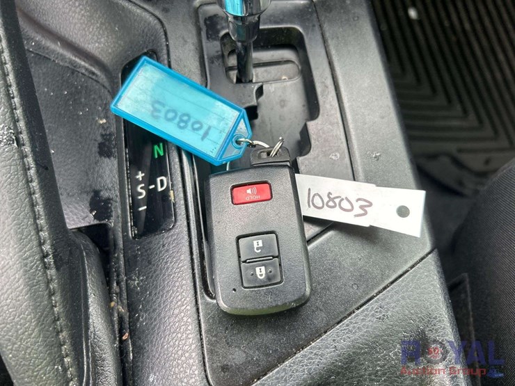 2018-toyota-rav4-image-33