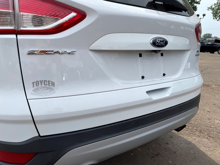2015-ford-escape-se-image-28