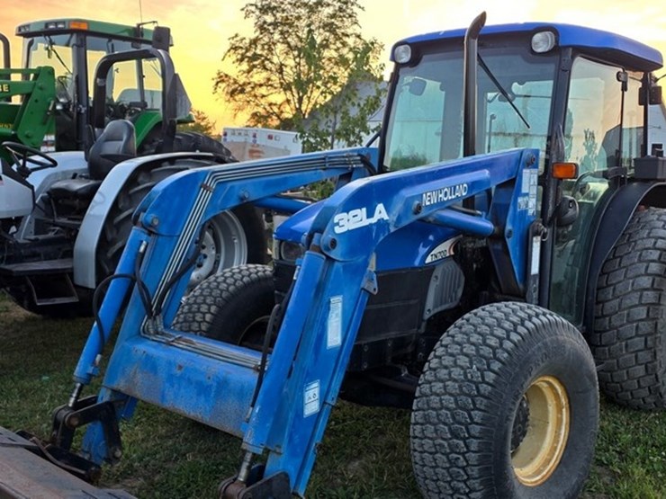 new-holland-tn70d-image-35