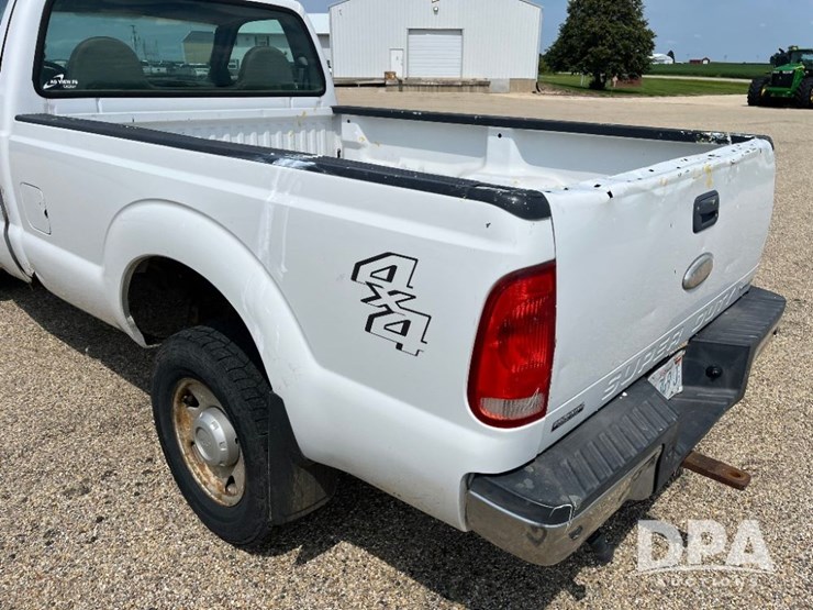 2005-ford-f250-xl-image-40