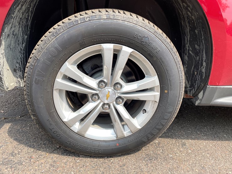 2015-chevrolet-equinox-lt-image-40