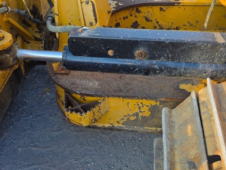 2019-caterpillar-d6n-lgp-image-12