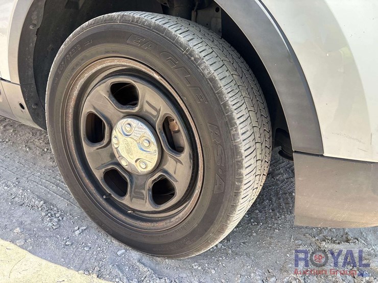 2019-ford-explorer-image-25