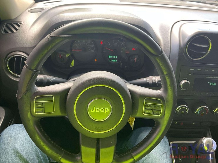 2013-jeep-patriot-sport-image-8