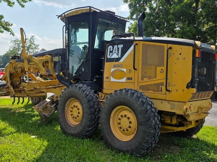 2009-caterpillar-140m-vhp-image-3