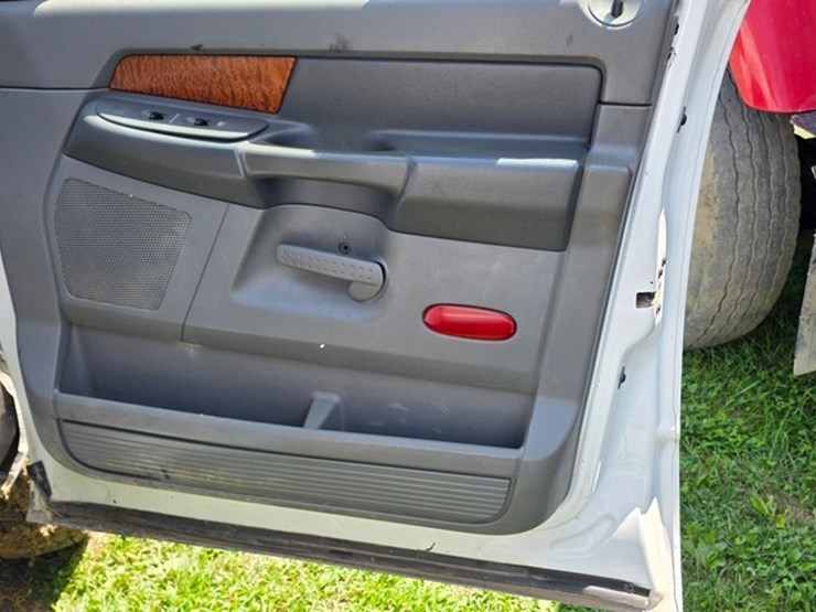 2006-dodge-ram-3500-image-50