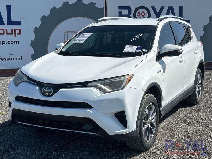 2018-toyota-rav4-image-1