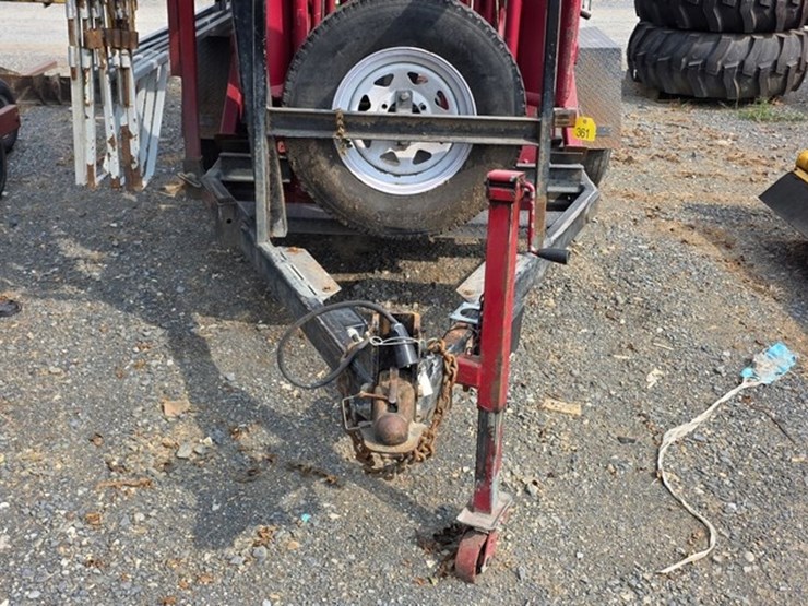 comfort-chute-h-series-hoof-trimming-trailer-image-18