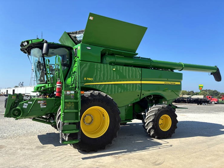 2024-john-deere-s780-image-8