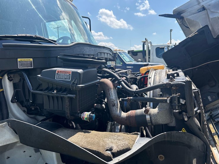 2014-international-durastar-4400-image-9