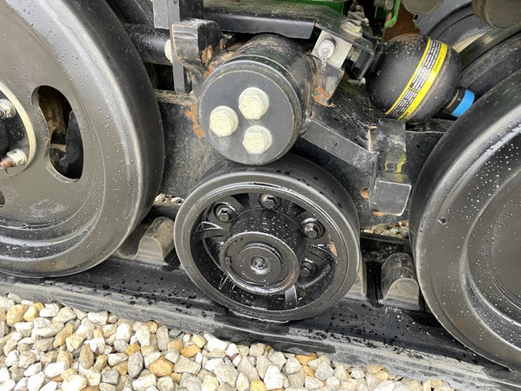 2017-john-deere-1990-image-57