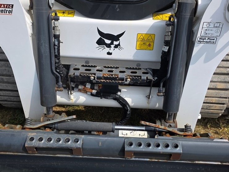 2023-bobcat-t770-image-37