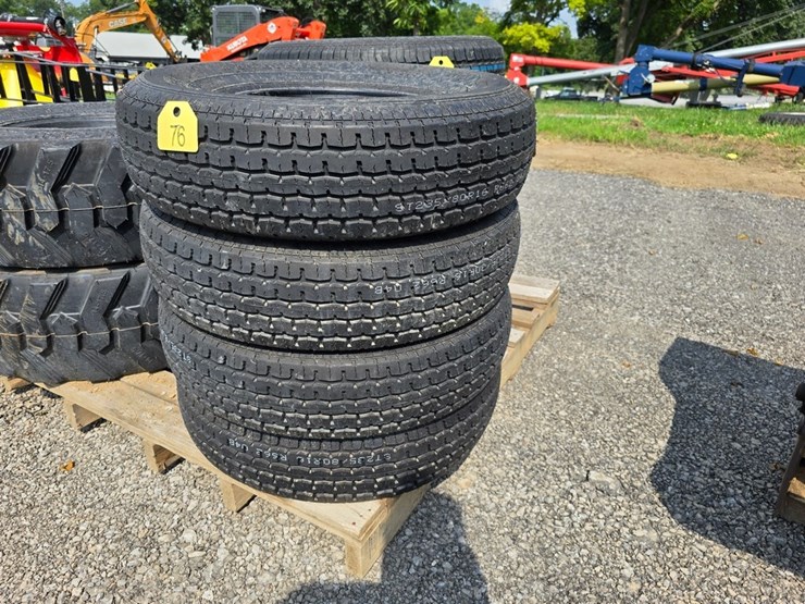 new-4-235/80r16-montreal-trailer-tires-image-2