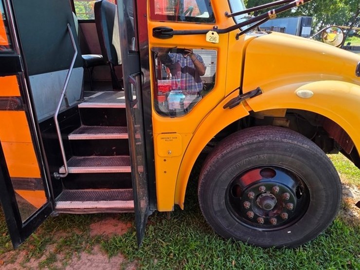 2007-freightliner-school-bus-(runs)-(title)-image-8