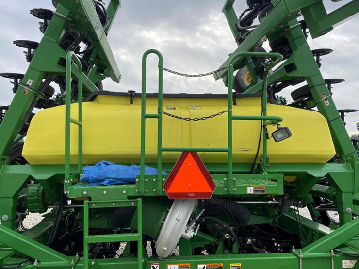 2017-john-deere-1990-image-69