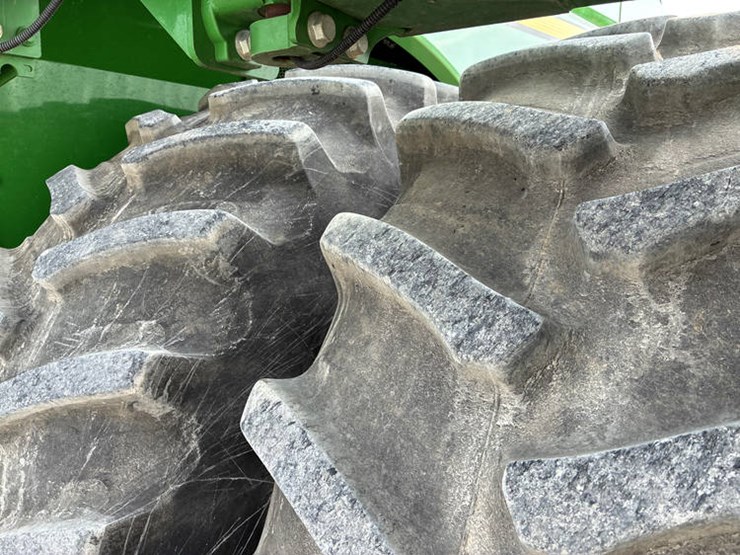 2014-john-deere-s690-image-34
