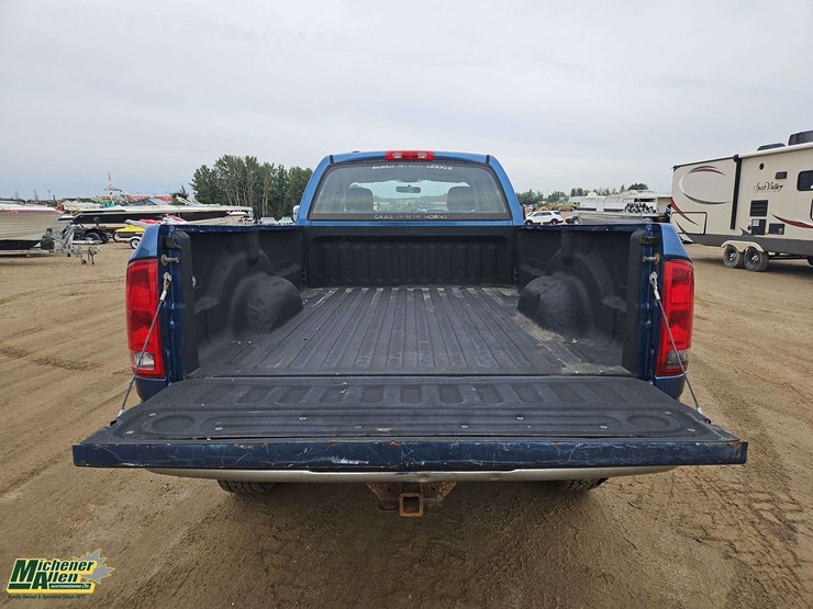 2003-dodge-ram-2500-image-18