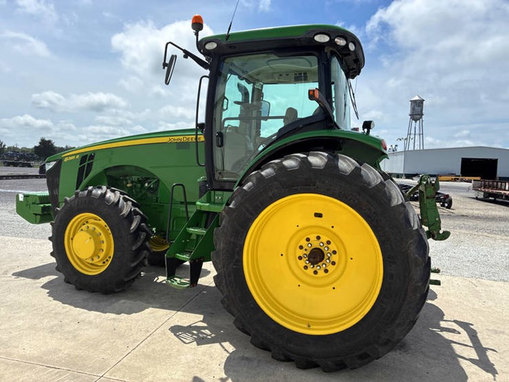 2014-john-deere-8285r-image-10