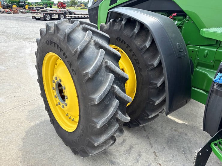 2023-john-deere-8r-340-image-40