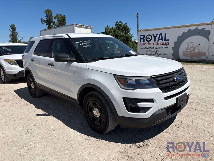 2019-ford-explorer-image-2